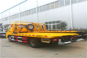 新干附近拖车救援搭电